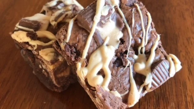 The Buckeye Fan brownie peanut butter and chocolate Ditch The Mix Columbus Ohio